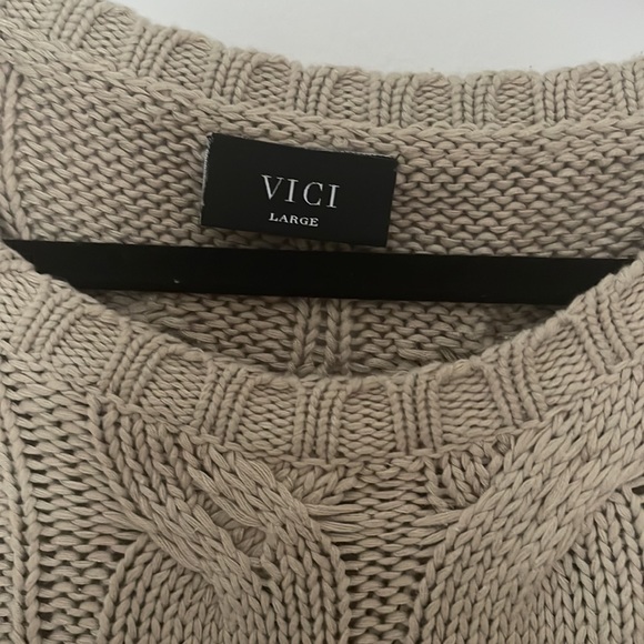 VICI Cropped Sweater - size L - Picture 2 of 3